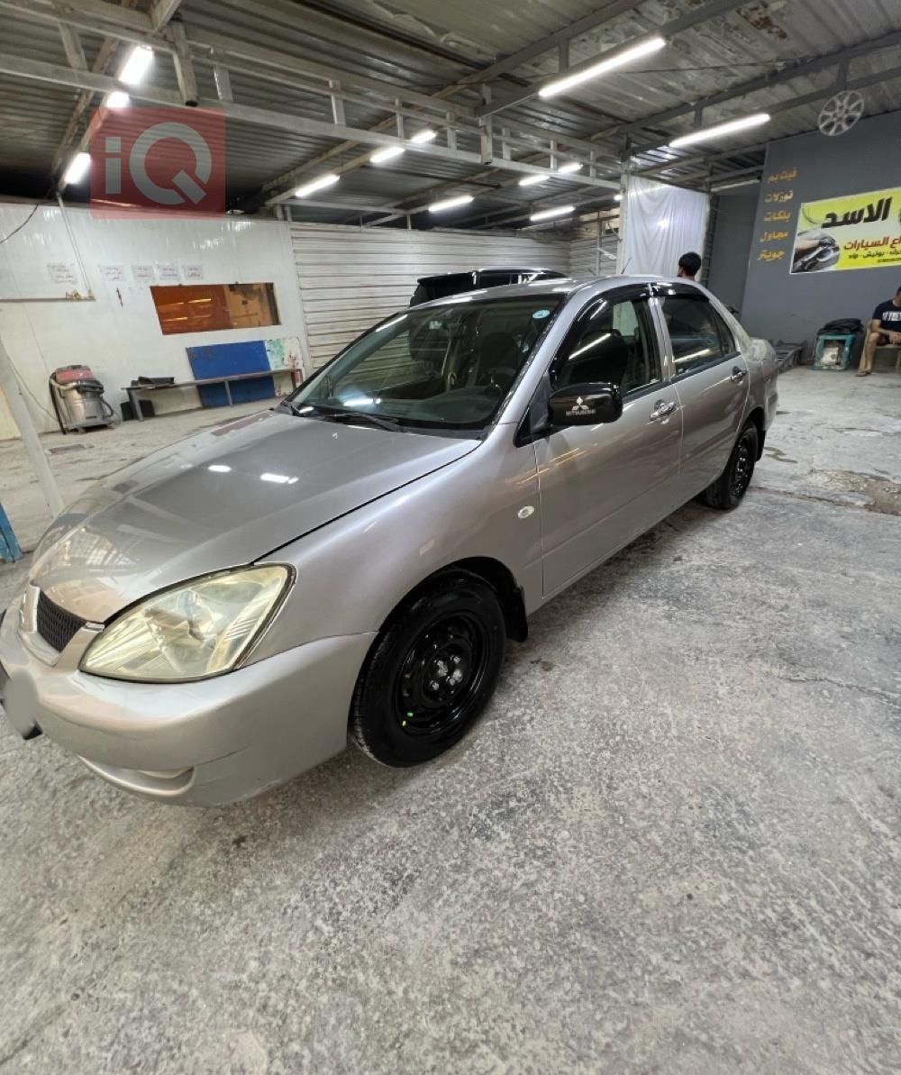 ميتسوبيشي لانسر